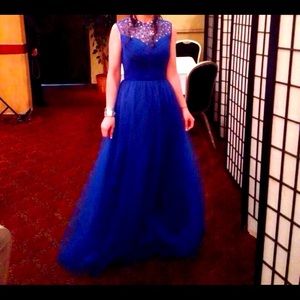 Amazing royal blue ball gown weeding dress, makes you look like a princess.